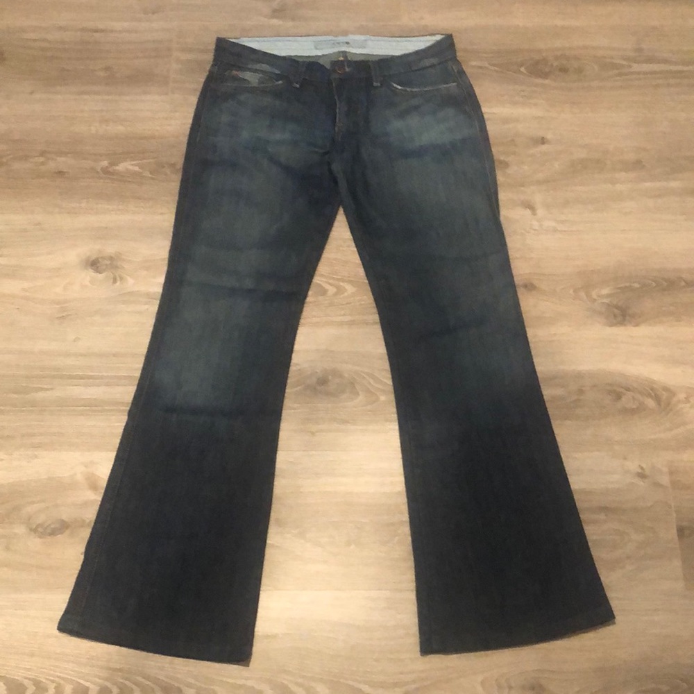 Woman’s Joe’s jeans